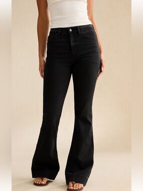 AMERICAN EAGLE
Super high waisted flare jeans